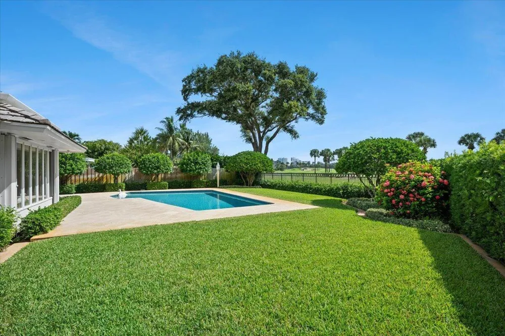 1000 Country Club Drive North Palm Beach, FL 33408