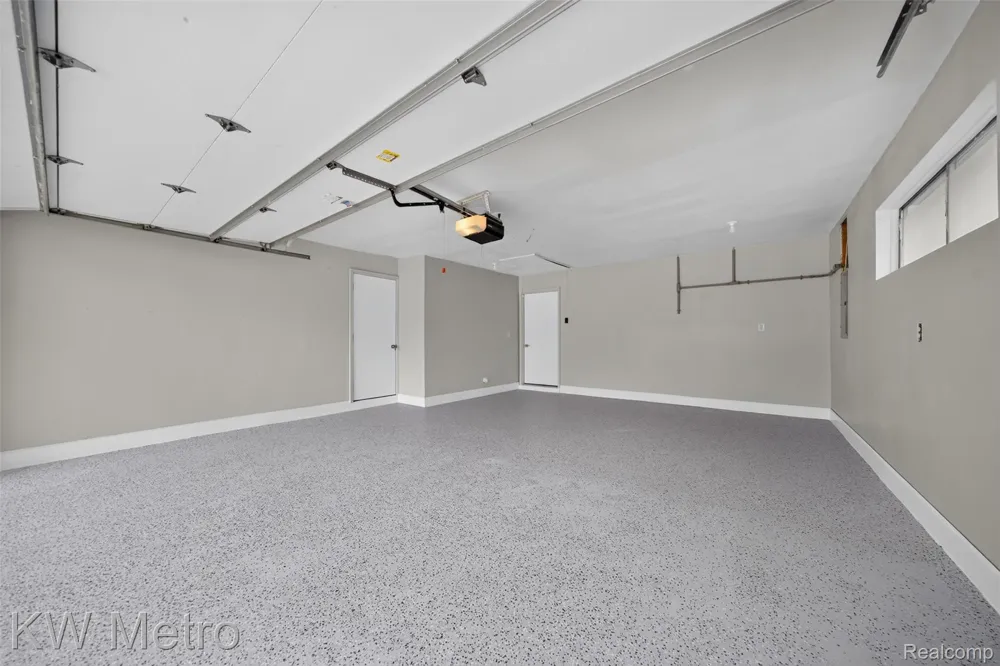 4251 Derry Road Bloomfield Charter Township, MI 48302