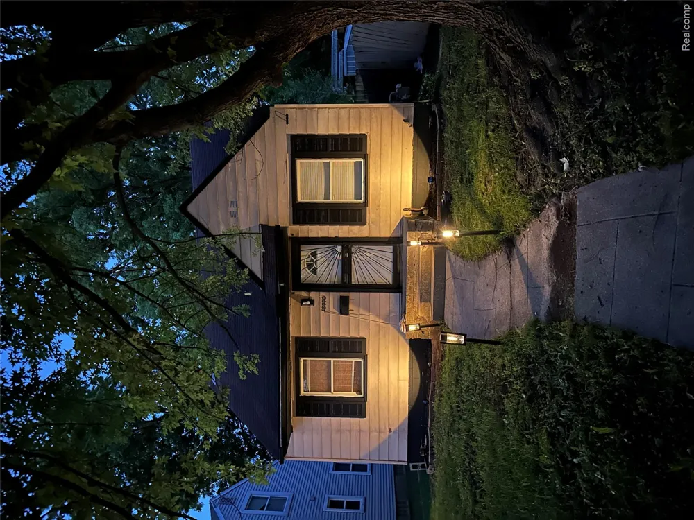 18970 Annchester Road Detroit City, MI 48219