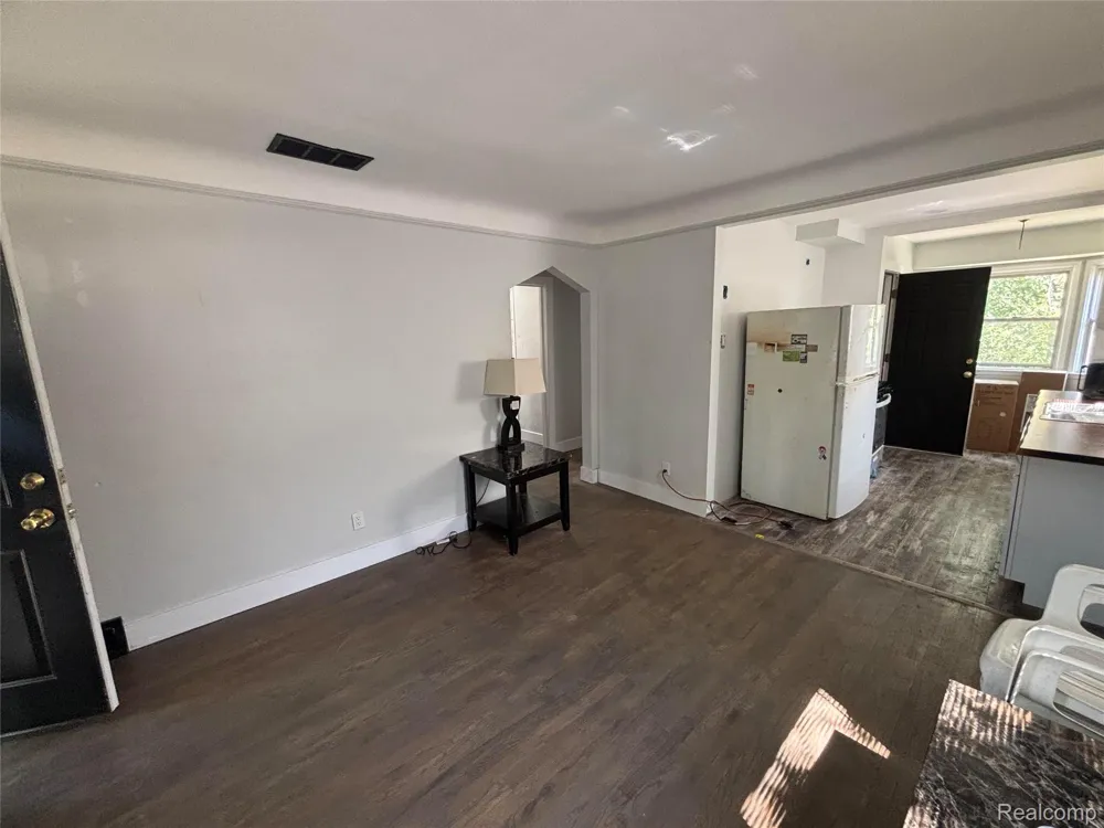 18970 Annchester Road Detroit City, MI 48219