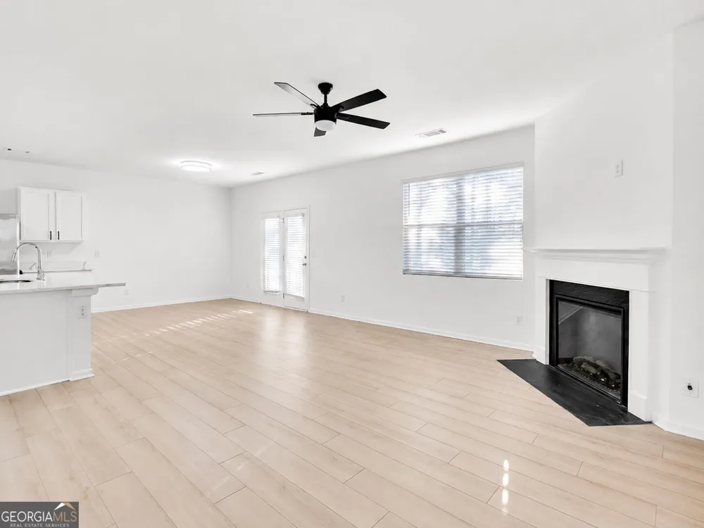 418 Lake Ridge LN Fairburn, GA 30213