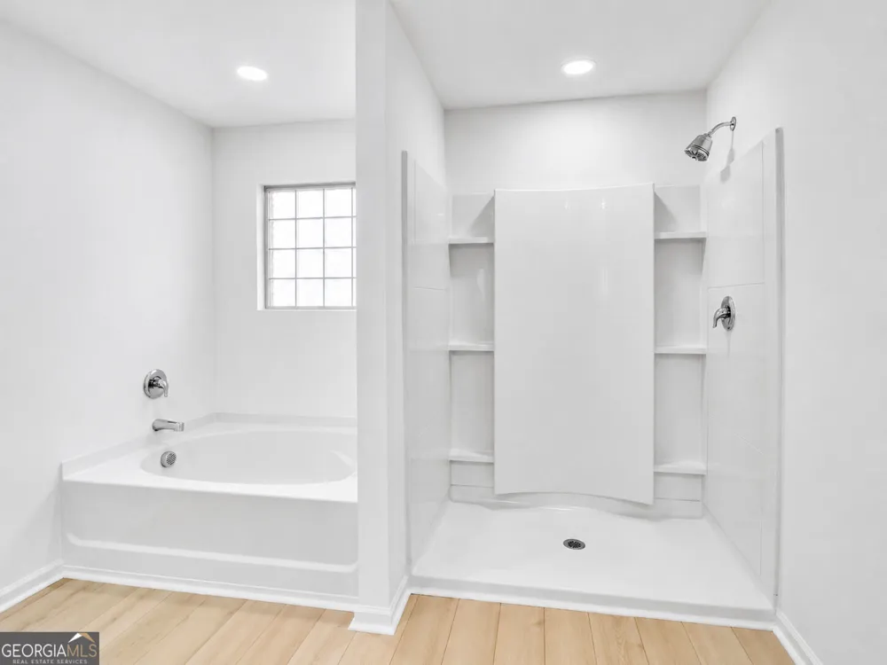 418 Lake Ridge LN Fairburn, GA 30213