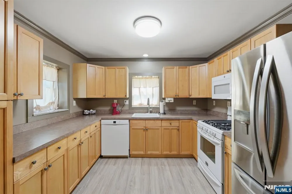 81 Sergeantsville Road Flemington, NJ 08822