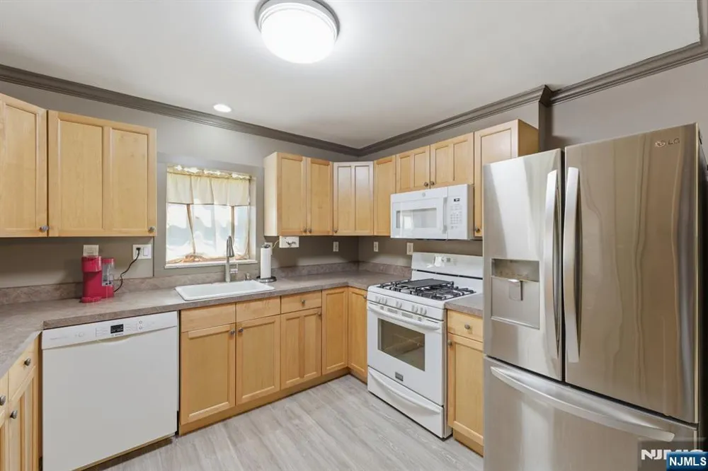 81 Sergeantsville Road Flemington, NJ 08822