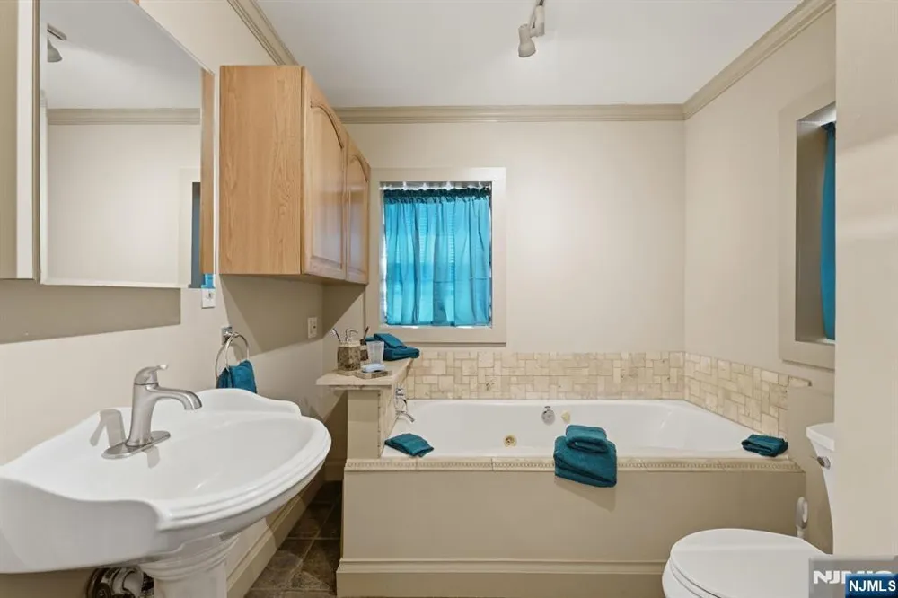 81 Sergeantsville Road Flemington, NJ 08822