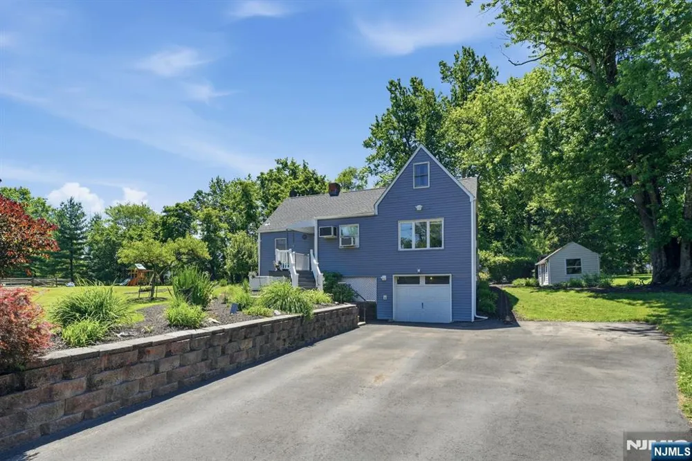 81 Sergeantsville Road Flemington, NJ 08822