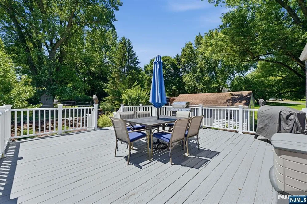 81 Sergeantsville Road Flemington, NJ 08822