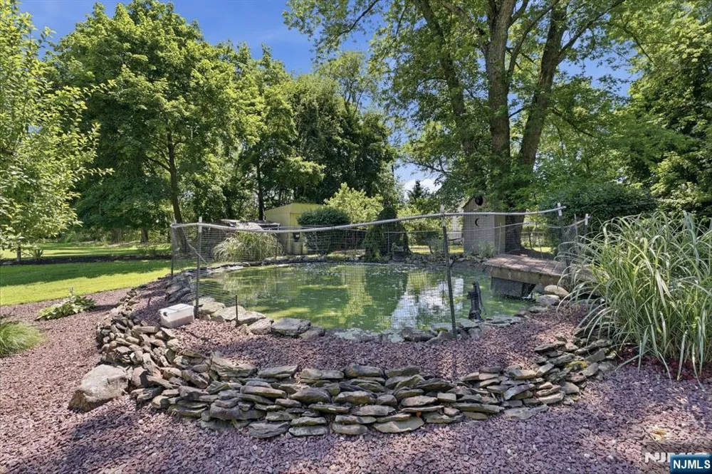 81 Sergeantsville Road Flemington, NJ 08822