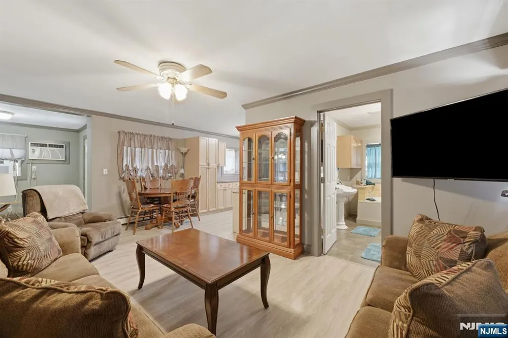 81 Sergeantsville Road Flemington, NJ 08822