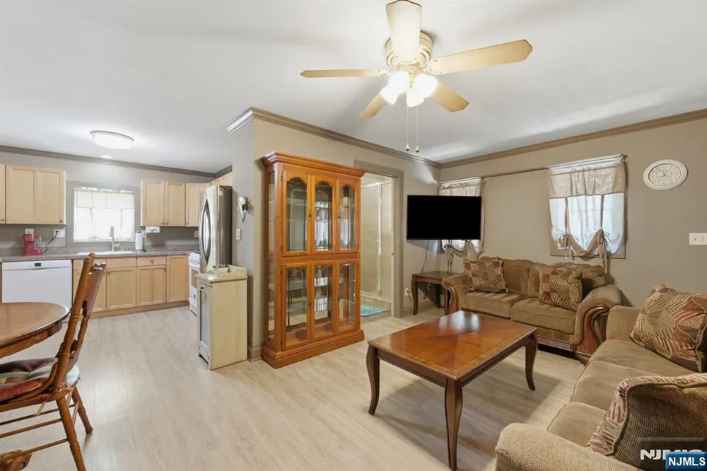 81 Sergeantsville Road Flemington, NJ 08822