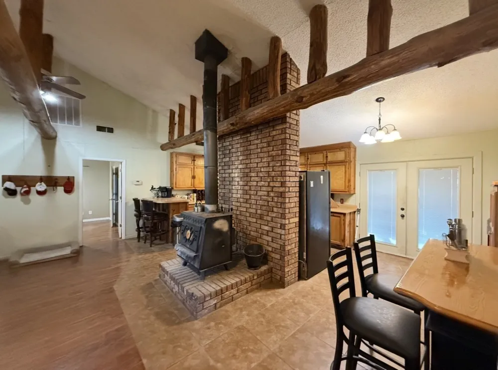 7710 US Highway 84 Lawn, TX 79530