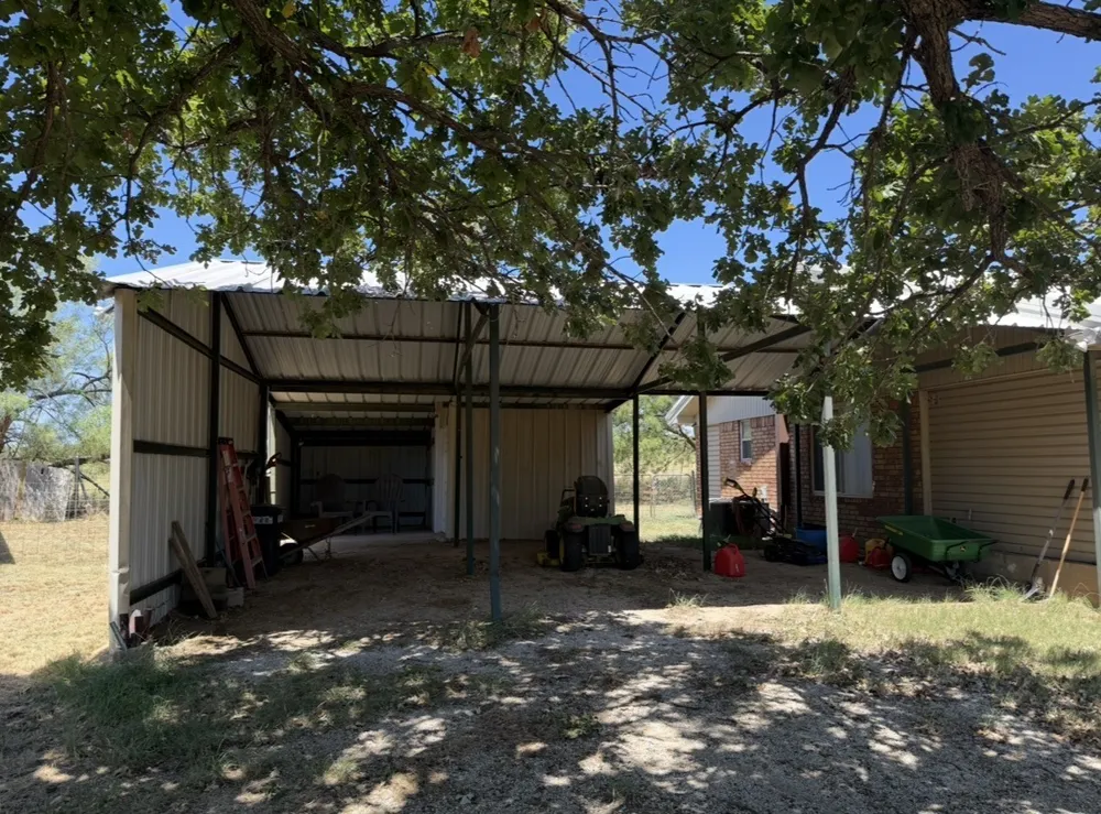 7710 US Highway 84 Lawn, TX 79530