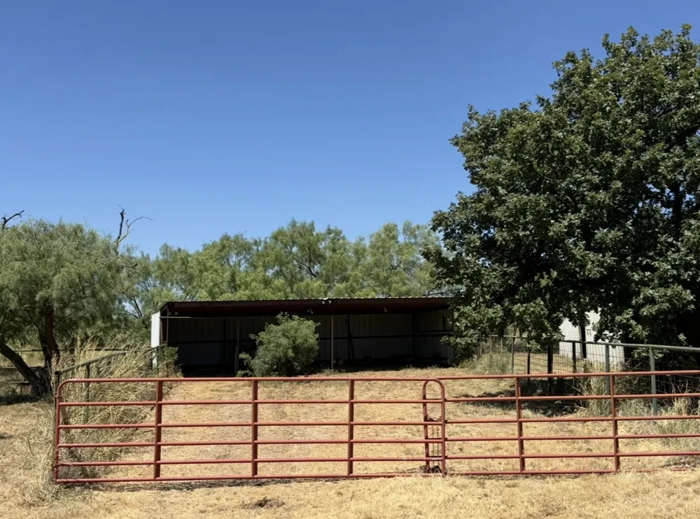 7710 US Highway 84 Lawn, TX 79530