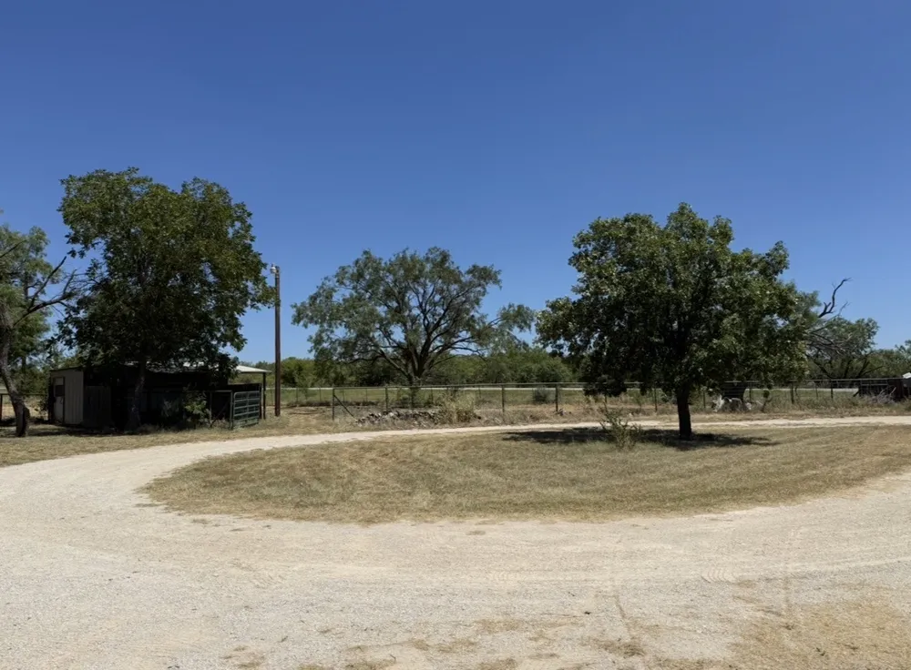 7710 US Highway 84 Lawn, TX 79530