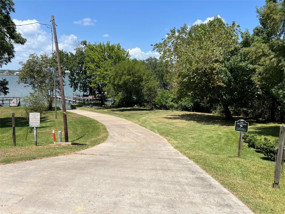 415 Rio Vista Drive Livingston, TX 77352