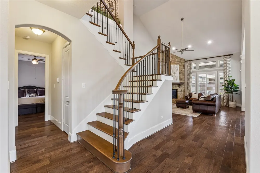 1819 Eagle Creek Drive Friendswood, TX 77546