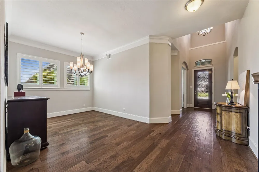 1819 Eagle Creek Drive Friendswood, TX 77546