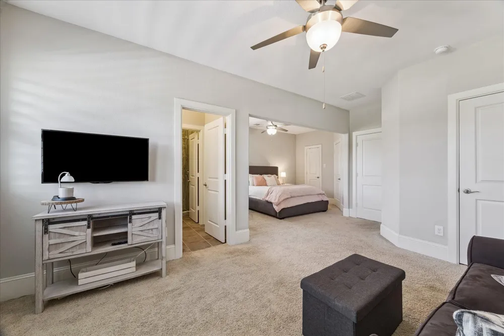 1819 Eagle Creek Drive Friendswood, TX 77546