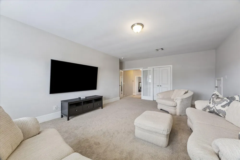 1819 Eagle Creek Drive Friendswood, TX 77546