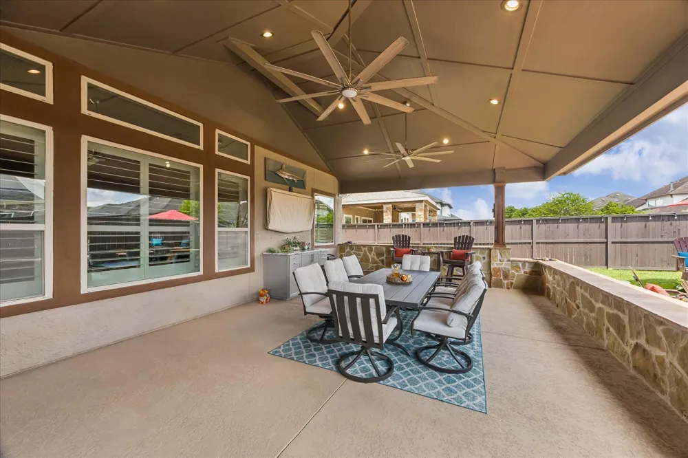 1819 Eagle Creek Drive Friendswood, TX 77546