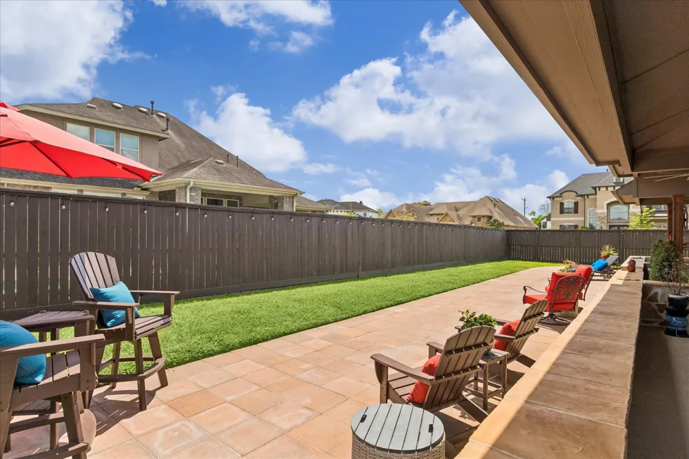 1819 Eagle Creek Drive Friendswood, TX 77546