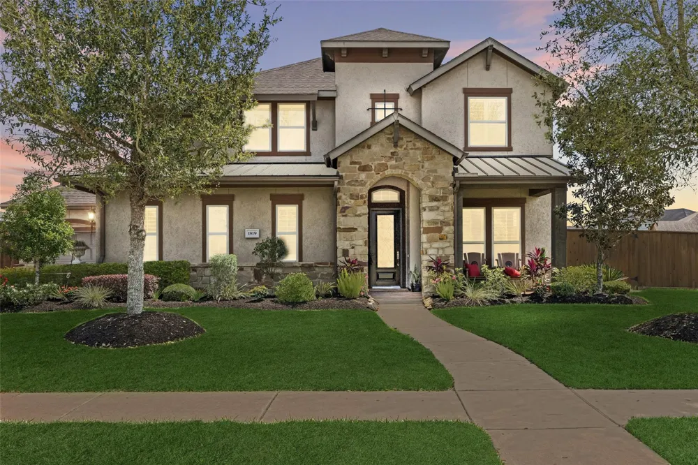 1819 Eagle Creek Drive Friendswood, TX 77546