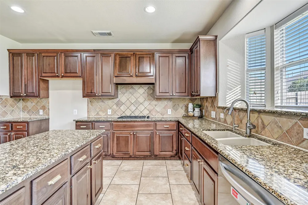 2508 Rockygate Lane Friendswood, TX 77546
