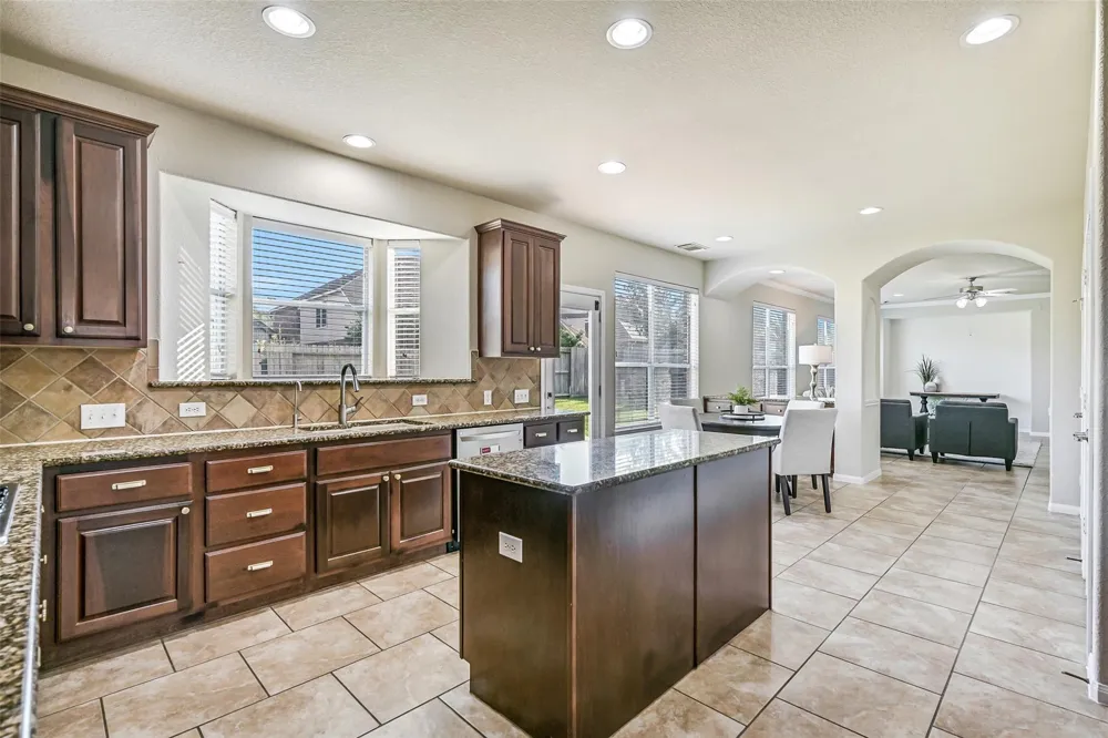 2508 Rockygate Lane Friendswood, TX 77546