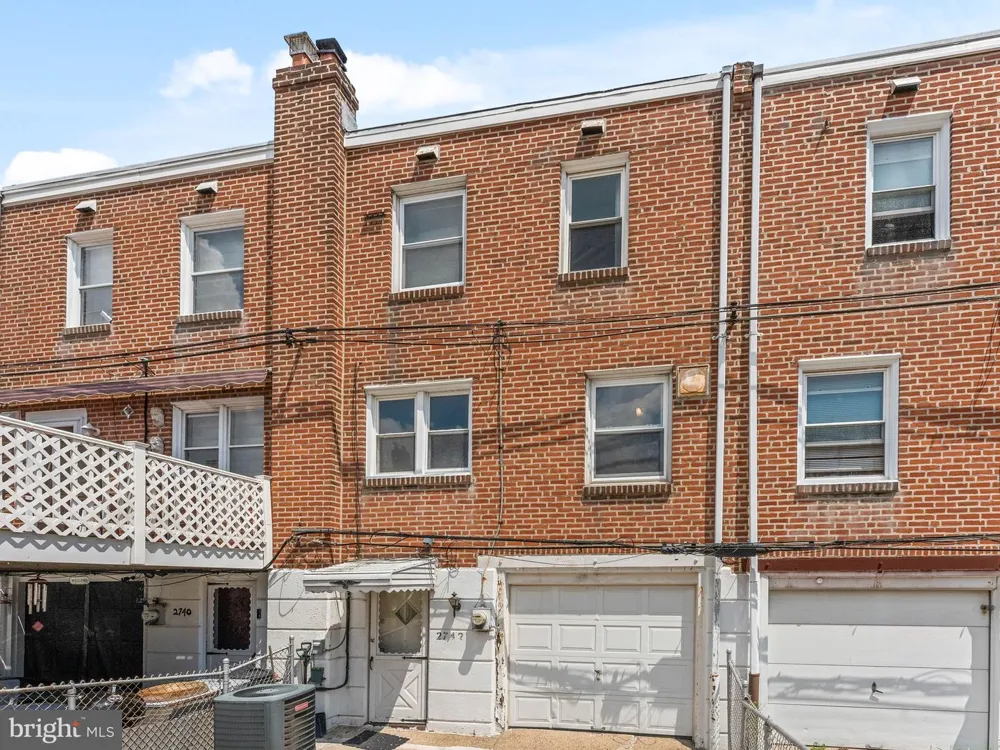 2742 ELBRIDGE STREET Philadelphia, PA 19149