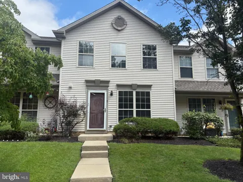 8 WOODBROOK DRIVE