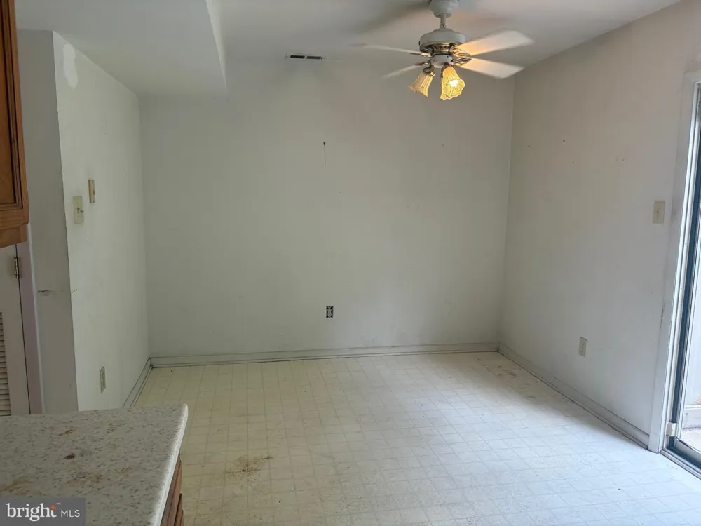 8 WOODBROOK DRIVE Mantua, NJ 08051