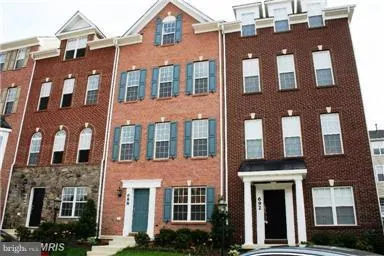 688 PULLMAN PLACE