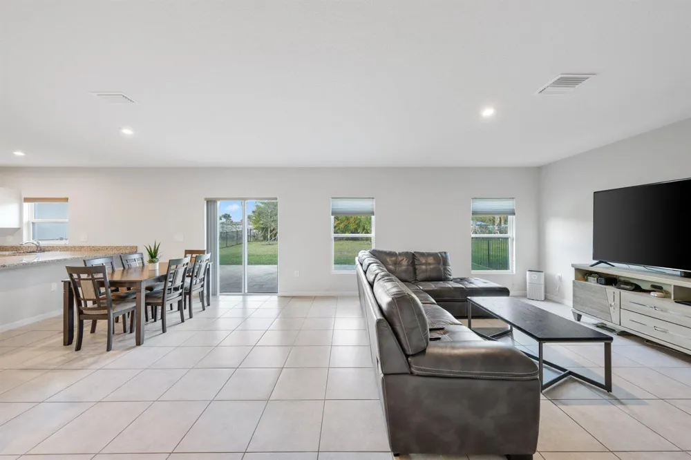 514 Raspberry Road Fort Pierce, FL 34981