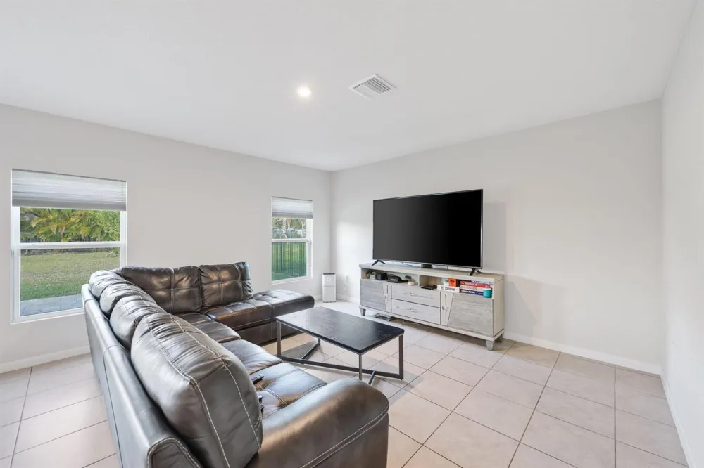 514 Raspberry Road Fort Pierce, FL 34981