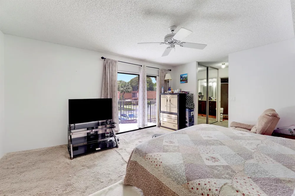 8389 Coral Circle North Lauderdale, FL 33068
