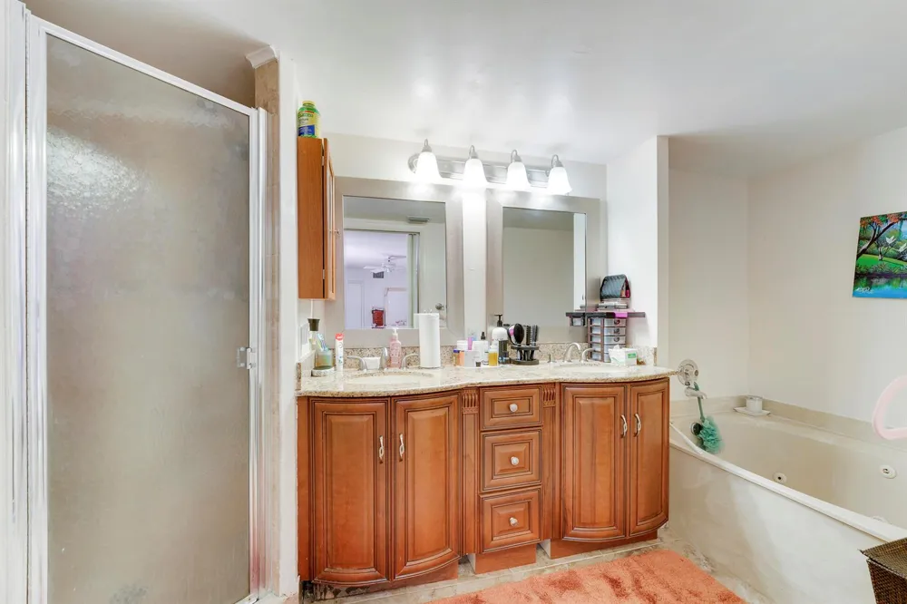 8389 Coral Circle North Lauderdale, FL 33068