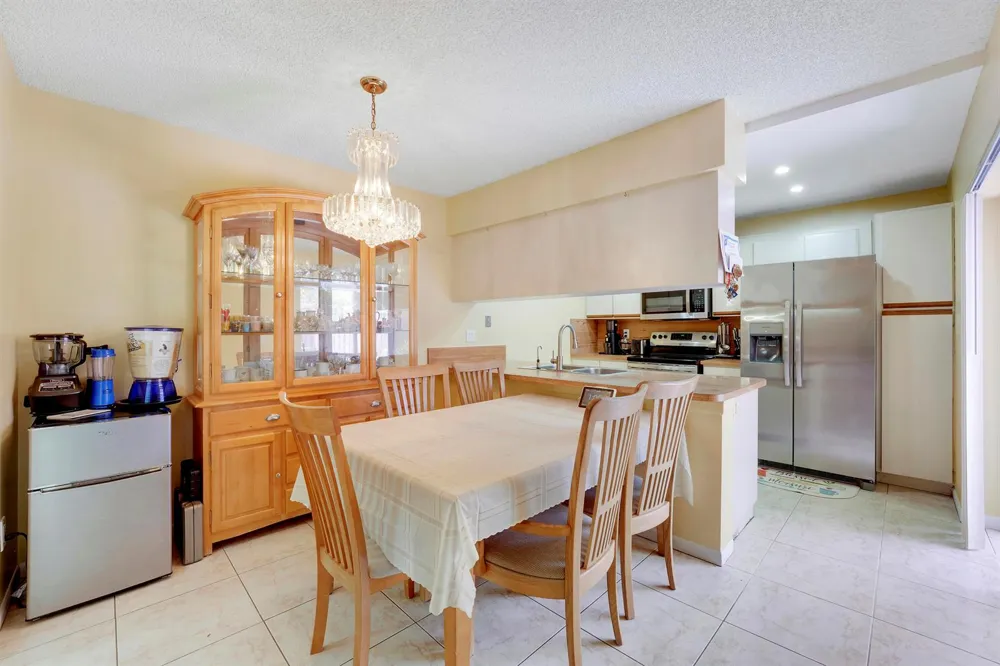 8389 Coral Circle North Lauderdale, FL 33068