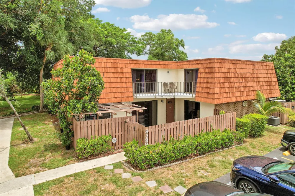 8389 Coral Circle North Lauderdale, FL 33068