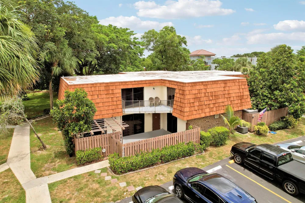 8389 Coral Circle North Lauderdale, FL 33068
