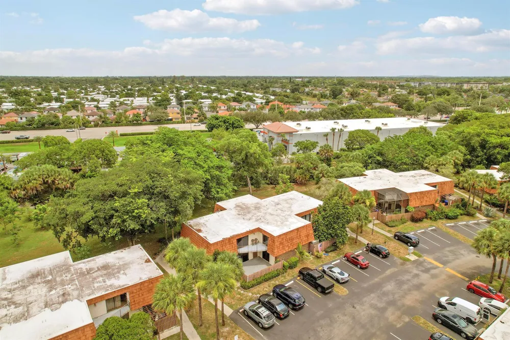 8389 Coral Circle North Lauderdale, FL 33068