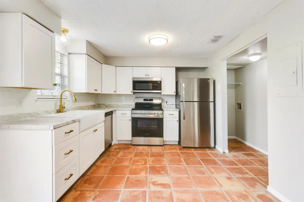 110 OLD ENGLISH COURT Jupiter, FL 33458