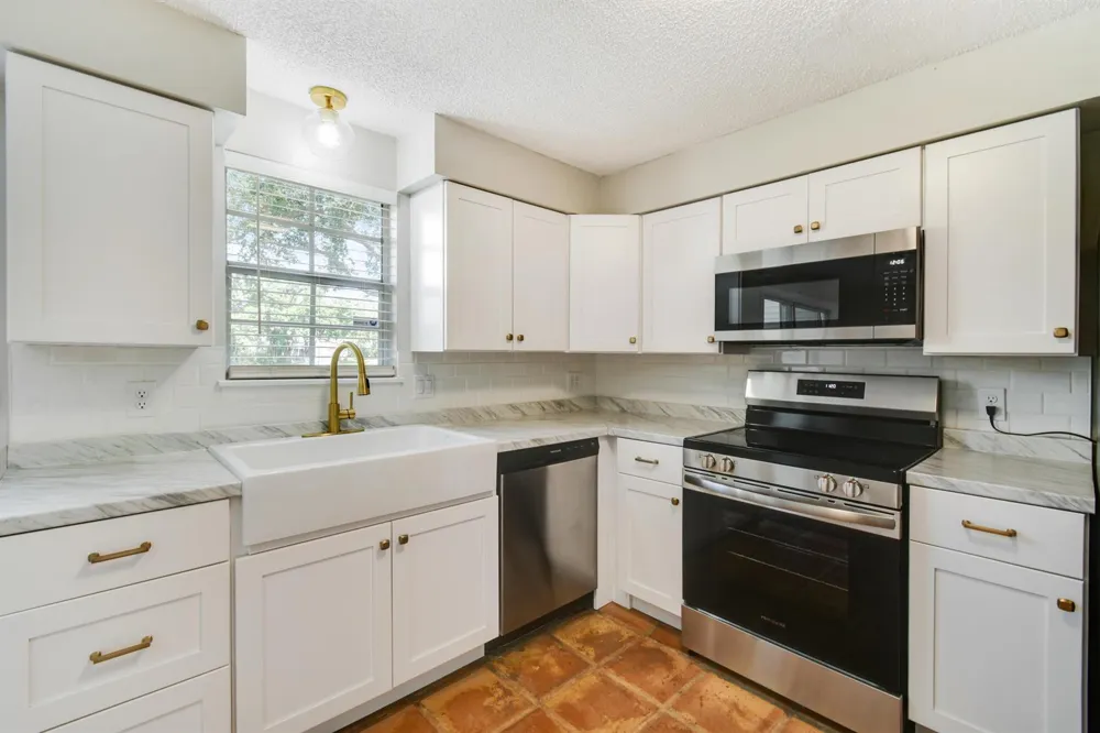 110 OLD ENGLISH COURT Jupiter, FL 33458