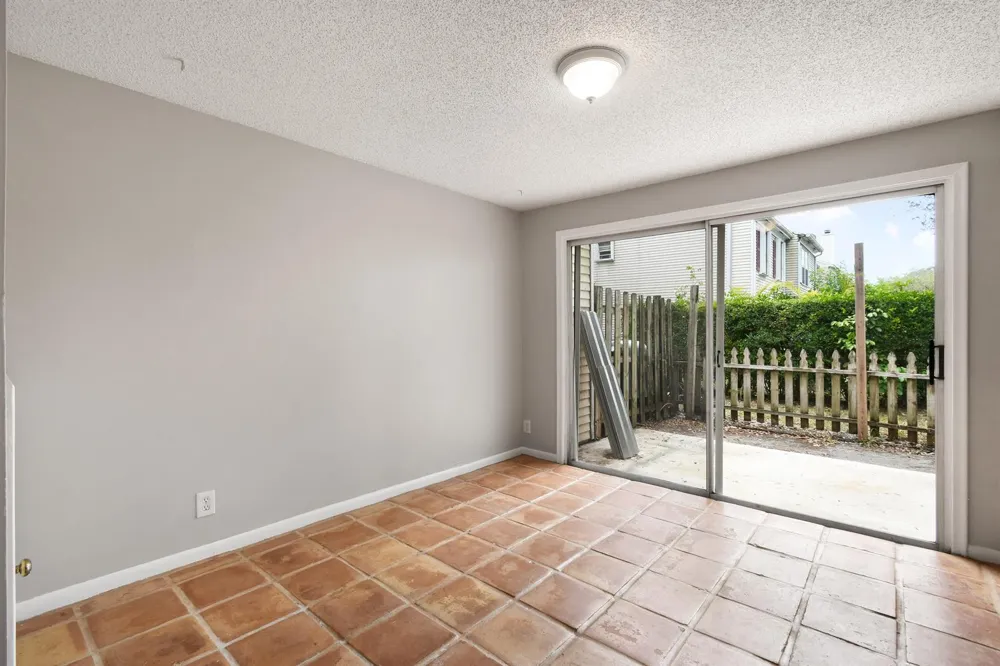 110 OLD ENGLISH COURT Jupiter, FL 33458