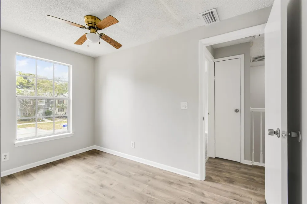 110 OLD ENGLISH COURT Jupiter, FL 33458