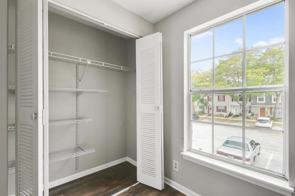110 OLD ENGLISH COURT Jupiter, FL 33458
