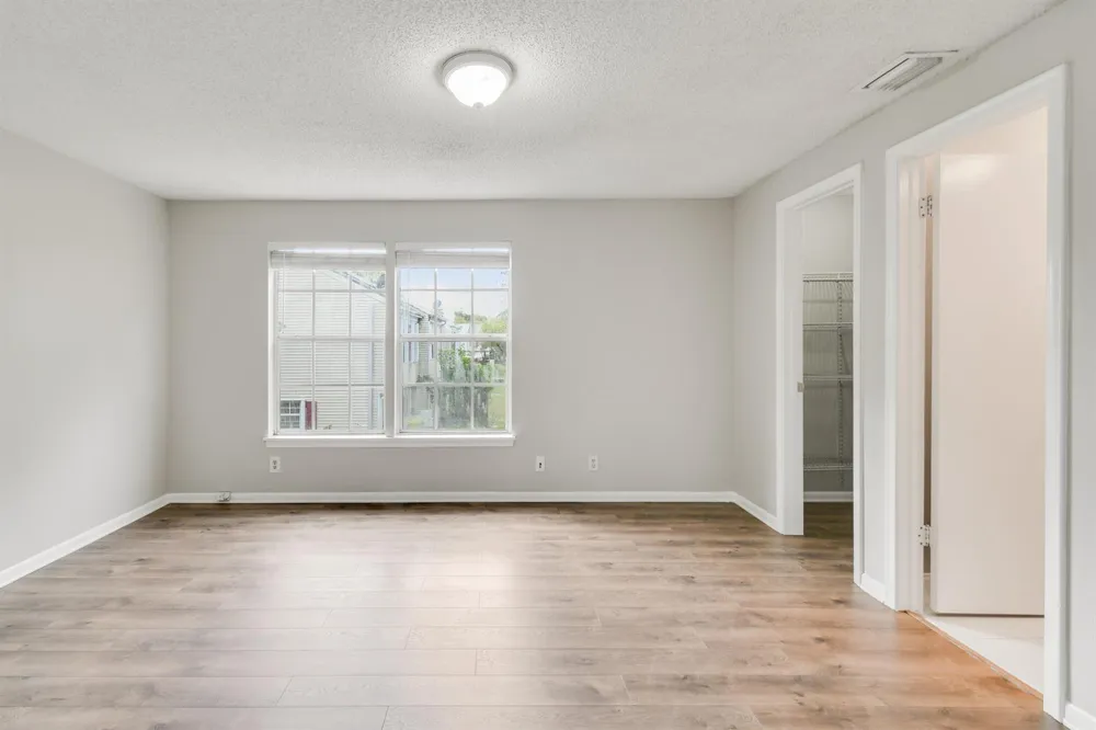 110 OLD ENGLISH COURT Jupiter, FL 33458