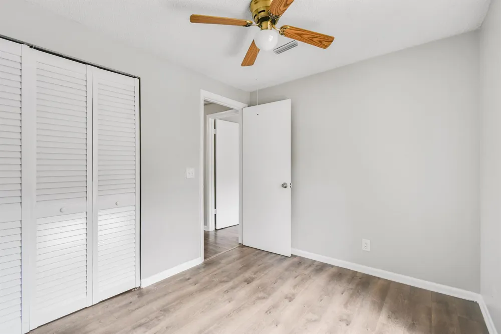 110 OLD ENGLISH COURT Jupiter, FL 33458