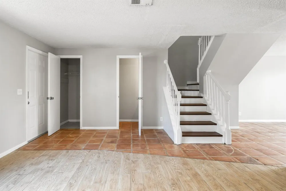 110 OLD ENGLISH COURT Jupiter, FL 33458