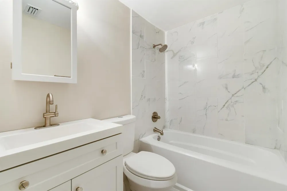 110 OLD ENGLISH COURT Jupiter, FL 33458
