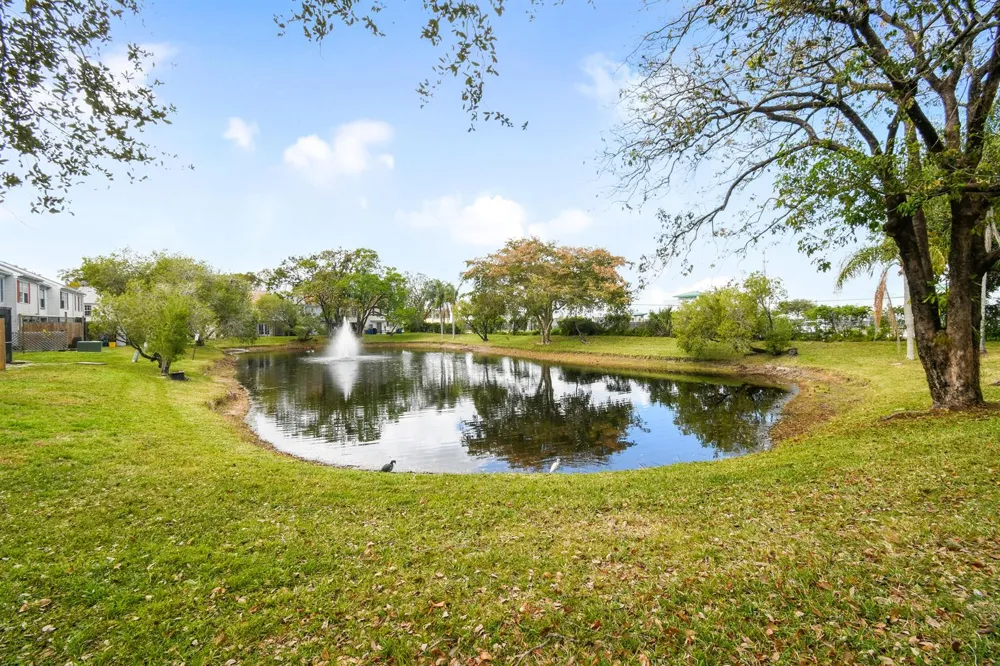 110 OLD ENGLISH COURT Jupiter, FL 33458
